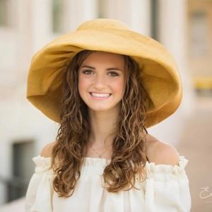 Meet your Posher, Gabriella